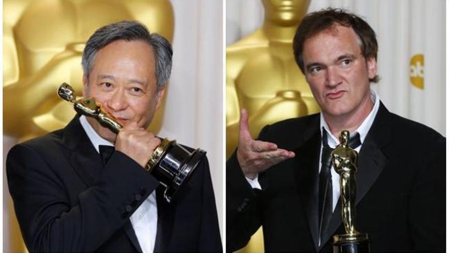 Ang Lee y Quentin Tarantino posan con sus Oscars.