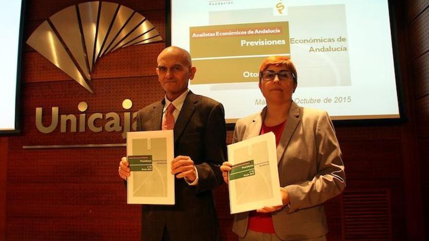 Francisco García Navas y Felisa Becerra, ayer en la presentación del informe.