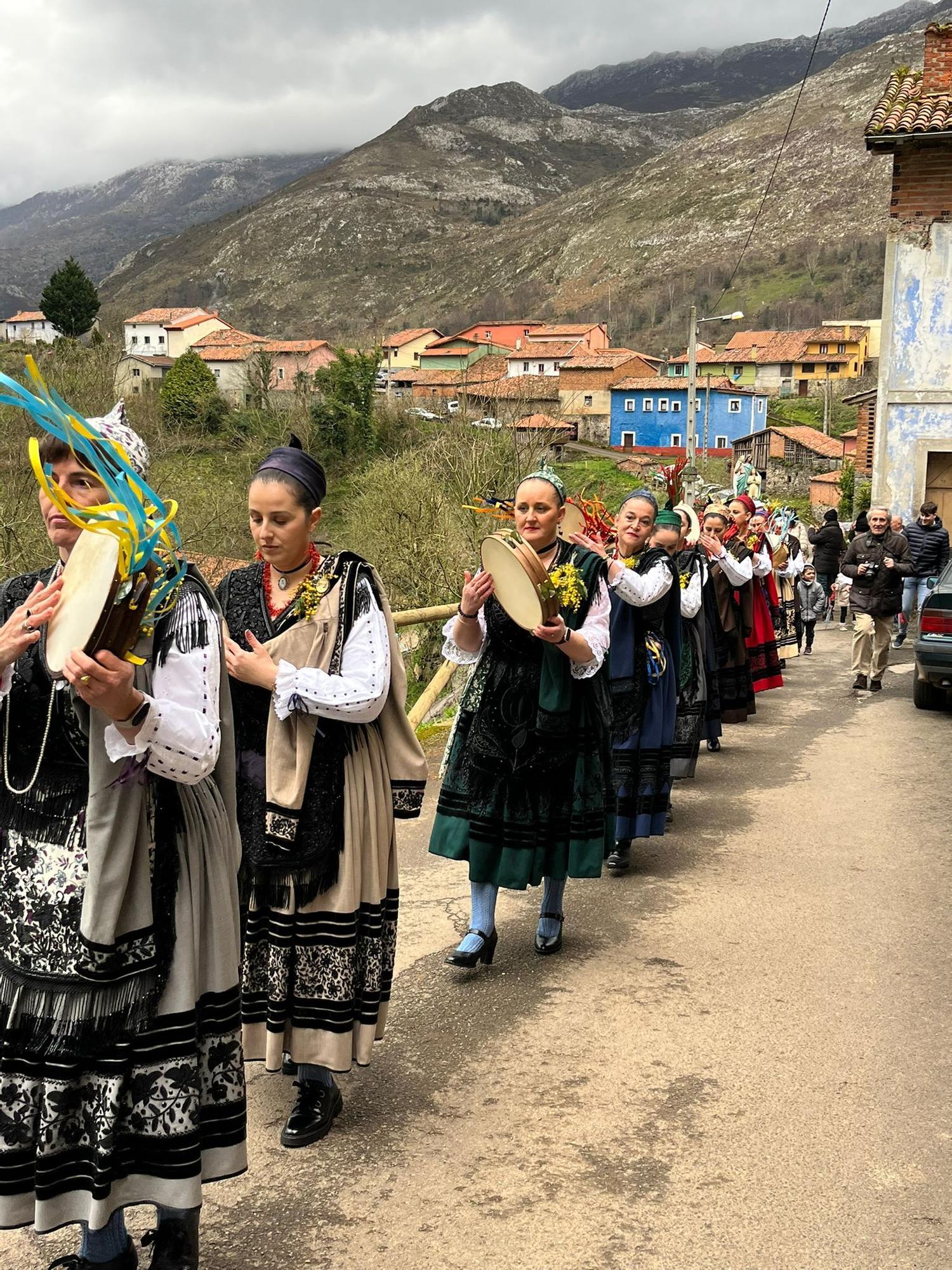 Fiesta del Santo Ángel de ña Guarda en Mazucu