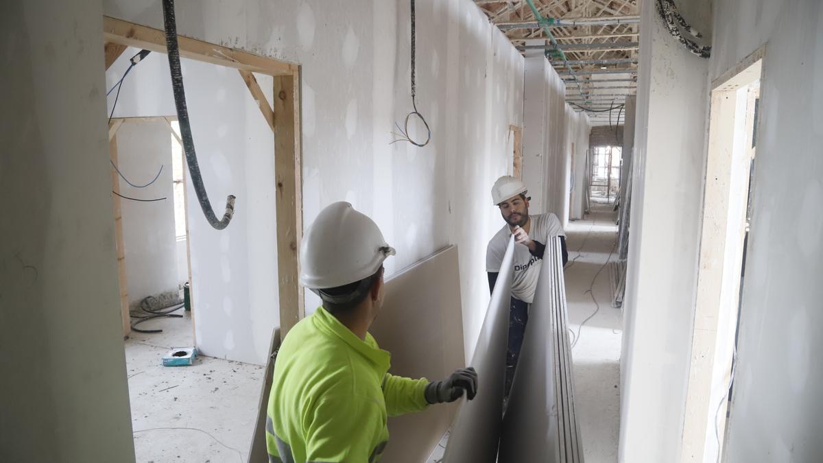 Obras en el centro de emergencias habitacional.