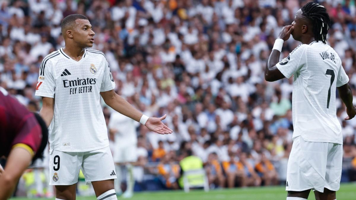 Mbappé y Vinícius hablan idiomas diferentes sobre el campo