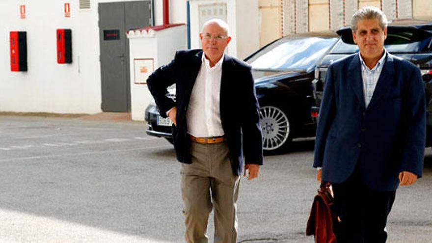 Serra Ferrer llegando al Consejo.