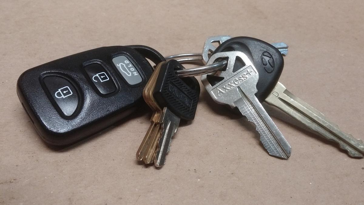 El boton secreto de las llaves del coche.