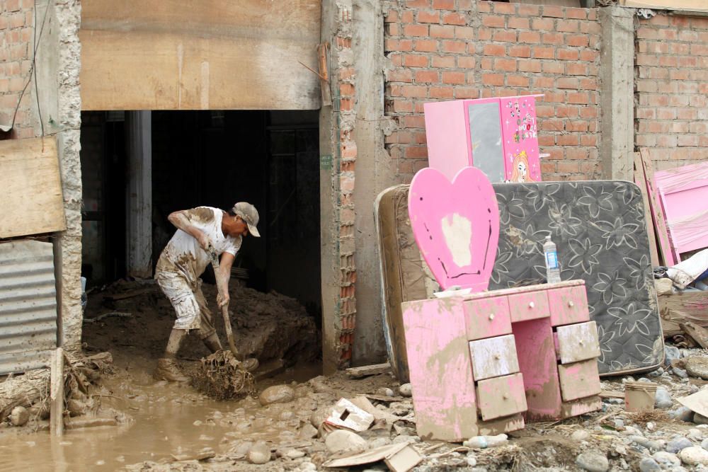 Las inundaciones dejan decenas de muertos y miles de damnificados en Perú.