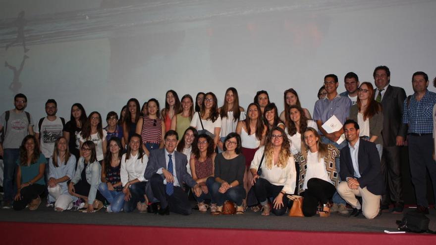 Residentes del curso 2016-2017 en el acto de bienvenida.