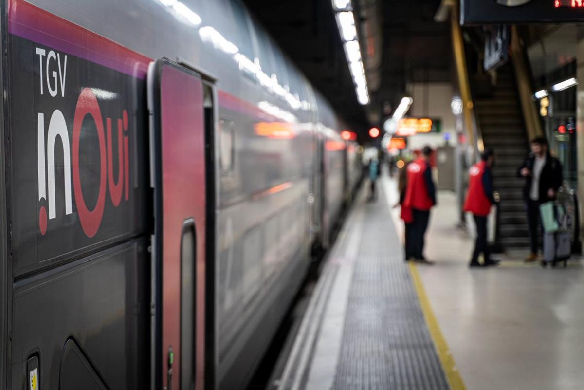 TGV Inoui que cubre el trayecto entre Barcelona y París.