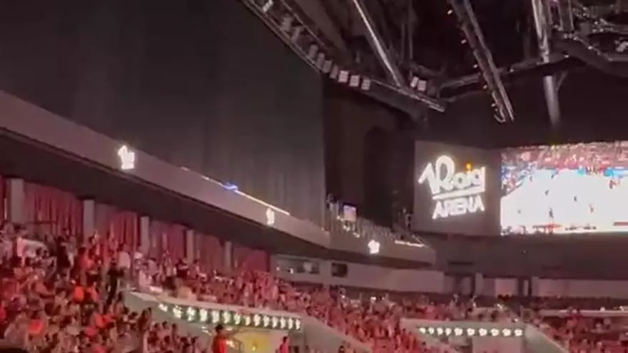 ¡Últimos minutos del encuentro y el Roig Arena ya canta “¡campeones, campeones!”