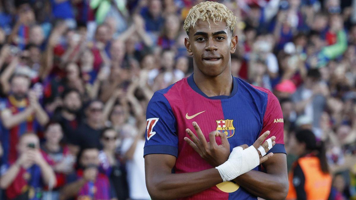 Lamine Yamal celebra un gol con el Barcelona