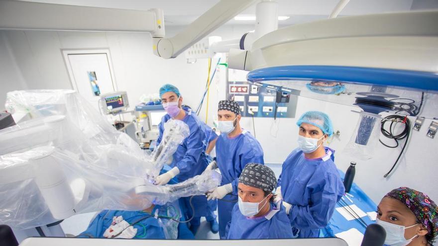 El robot Da Vinci da el salto al área de ginecología con intervenciones de alta precisión