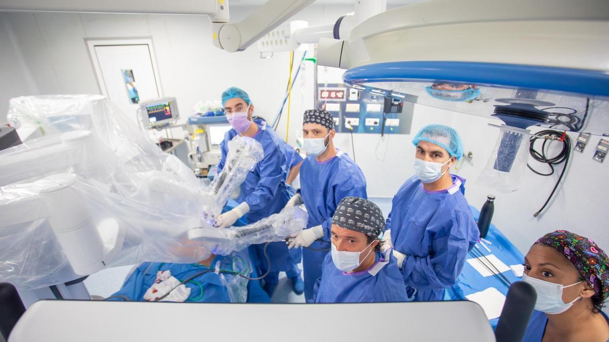 La cirugía robótica con Da Vinci permite planificar cada intervención teniendo en cuenta factores como la anatomía, la edad, el tipo de patología o los objetivos de la paciente.