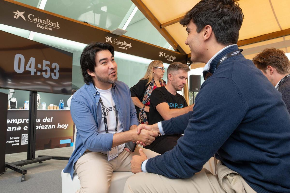 Emprendedores en el Valencia Digital Summit 2025, uno de los eventos para 'startups' más importantes de España