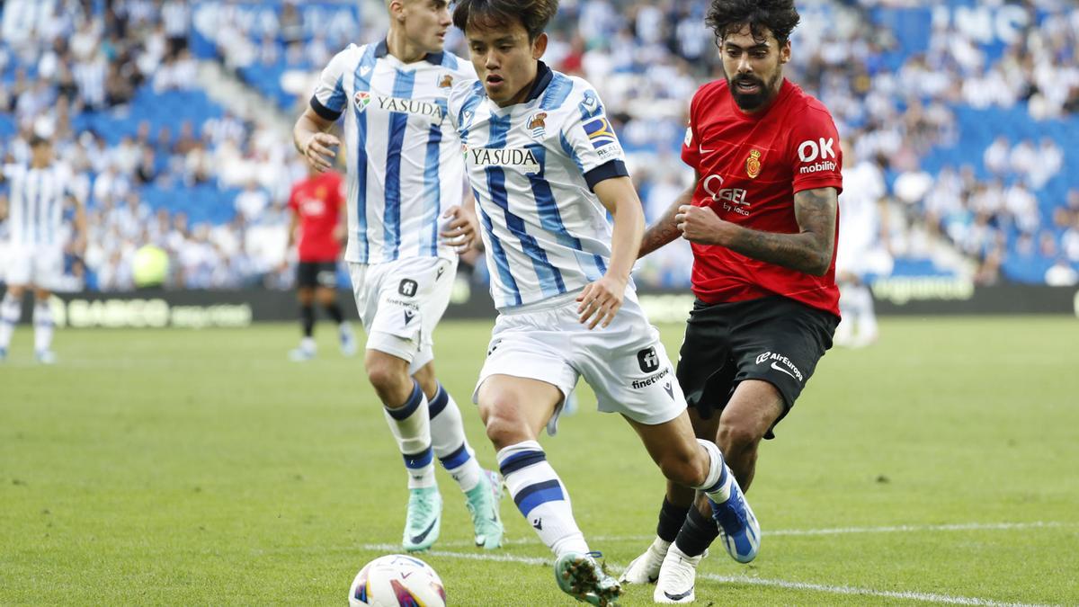 Kubo disputa un balón durante el partido de liga frente al Mallorca