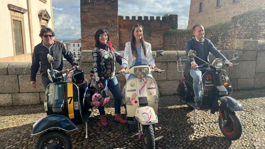 Cáceres arranca la moto: 250 vespas recorrerán las carreteras de la provincia