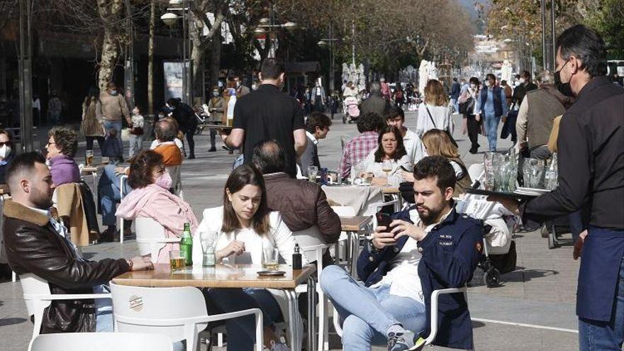 Una terraza de un bar durante la pandemia.