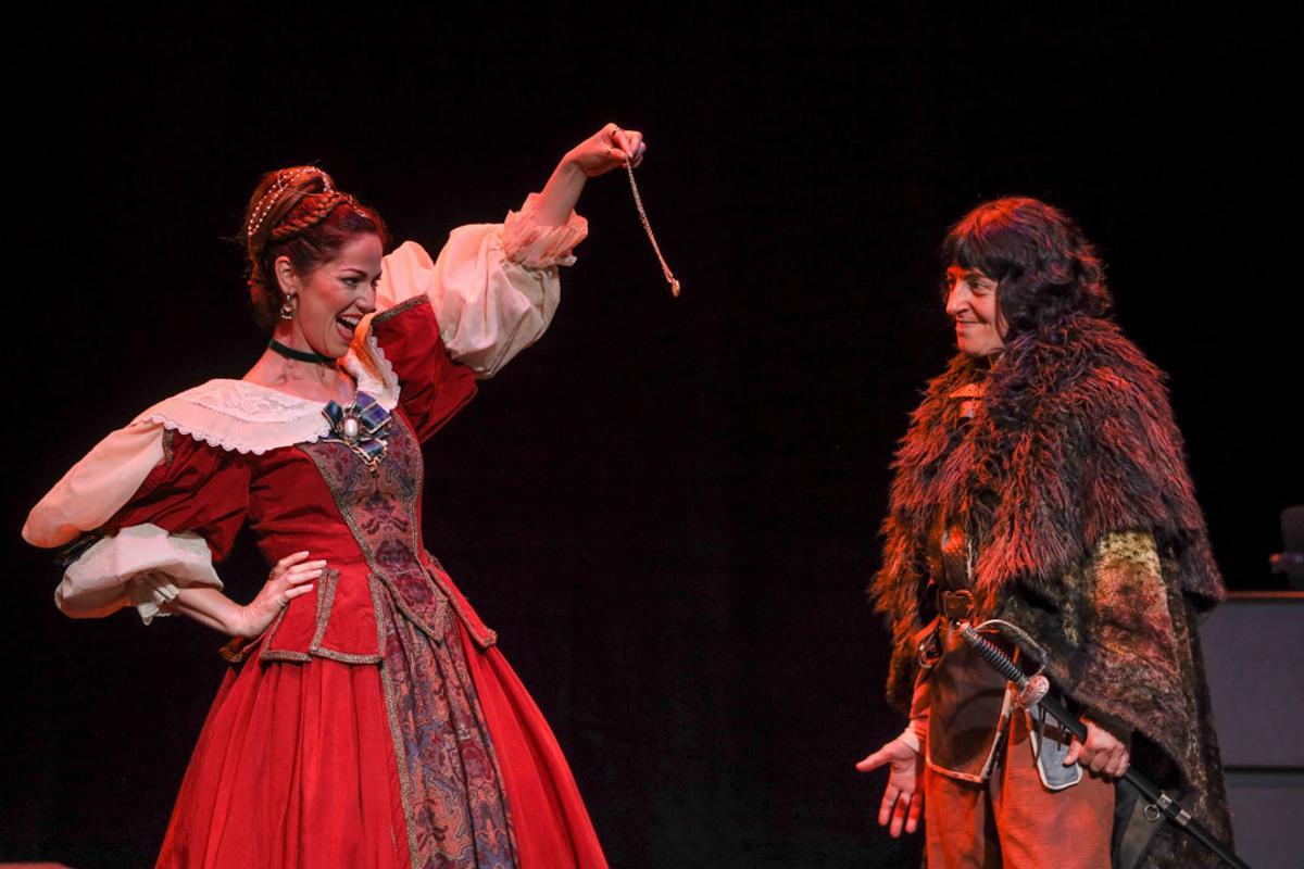 Instante de 'La monja alférez', de Teatro Círculo