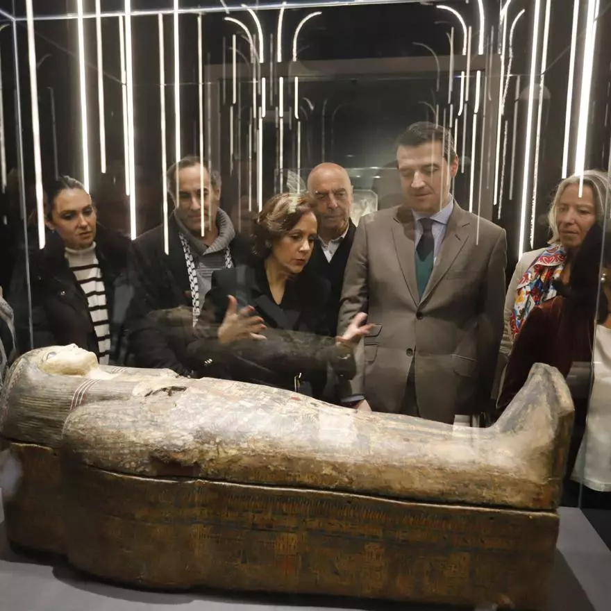 Ataúd de niña procedente del Museo de Budapest.