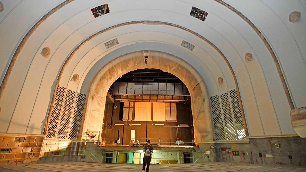 En las entrañas del teatro-cine Fraga