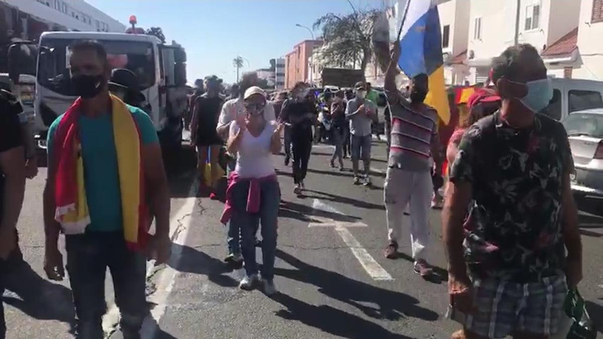 Manifestación en  San Bartolomé de Tirajana contra la llegada de personas del continente africano