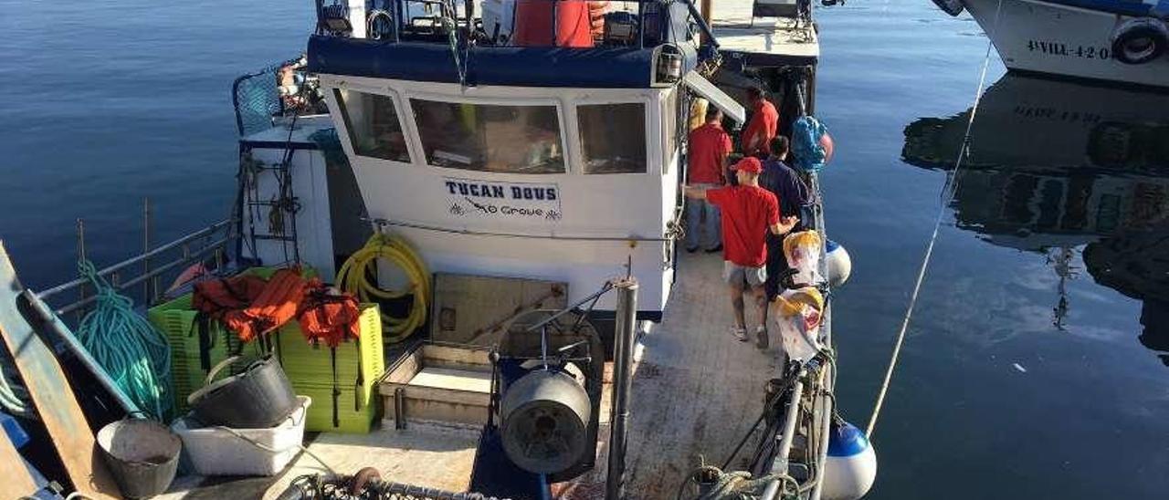 Uno de los barcos que participa en la costera, en una imagen de archivo. // Muñiz