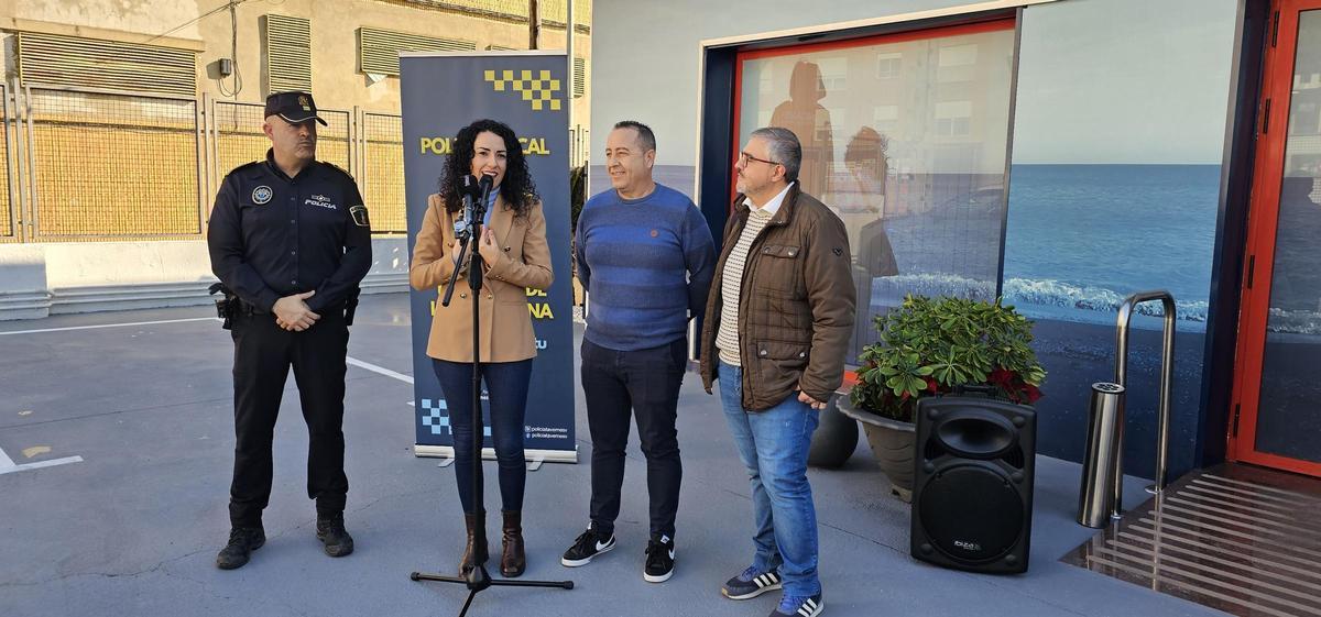L'alcaldessa Lara Romero es dirigeix als presents