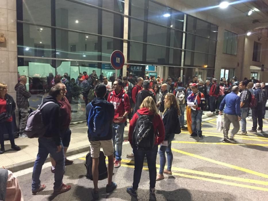 Aficionados acompañan al RCD Mallorca a Formentera