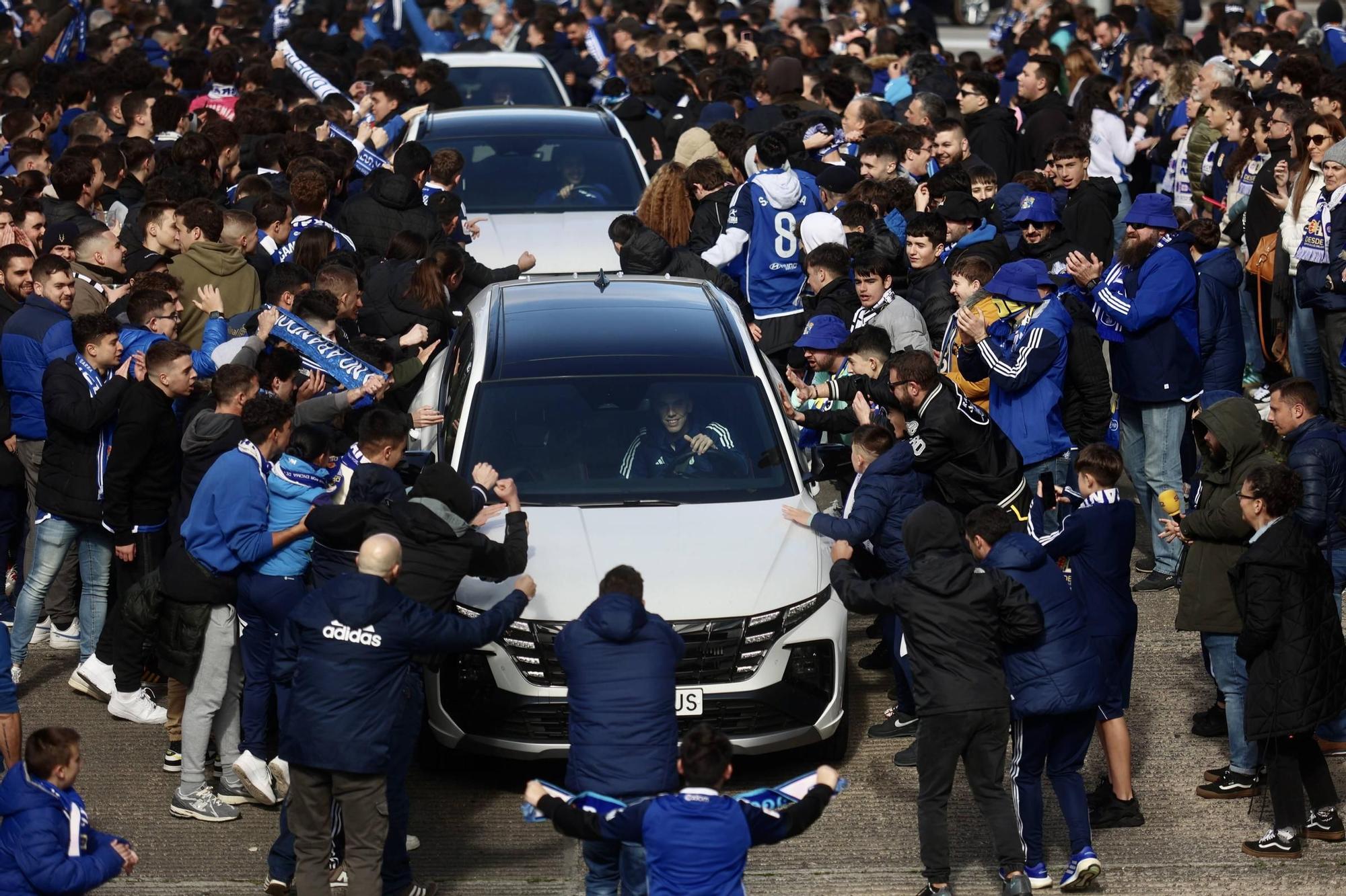 La afición del derbi asturiano en imágenes