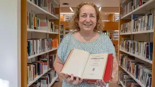 Devuelve dos libros 73 años después de cogerlos prestados de la biblioteca: "Llevo en el ADN ser formal"