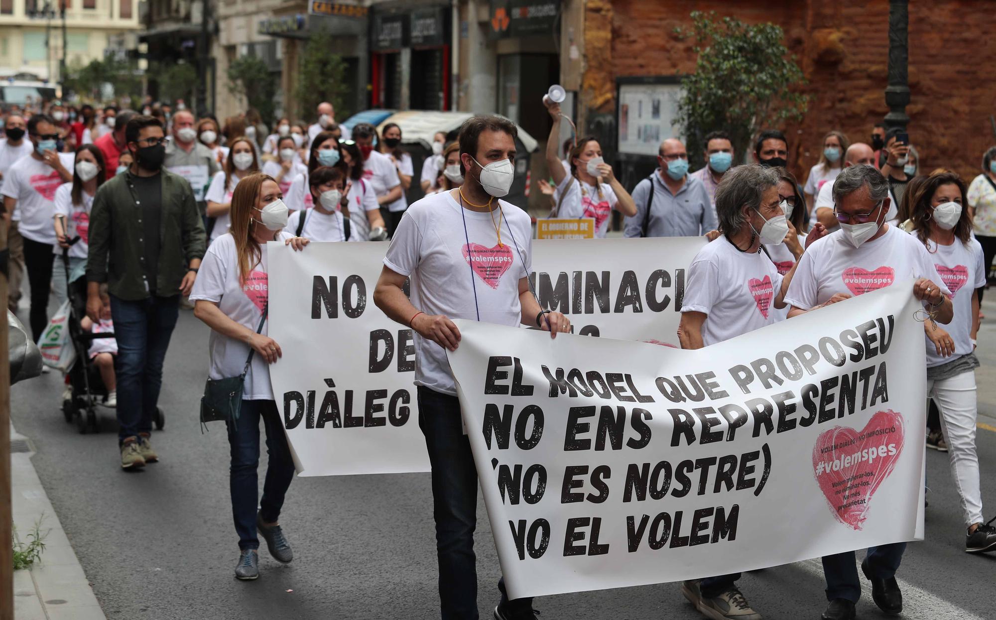 Protesta en València contra el "desmantelamiento" de los SPES y reclama "diálogo" a Educación