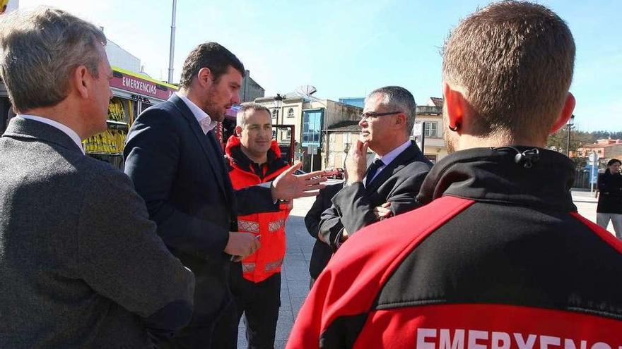 Faílde, junto a López, el delegado del Gobierno y el vicepresidente de la Xunta, en 2016. // Bernabé/Cris M.V.