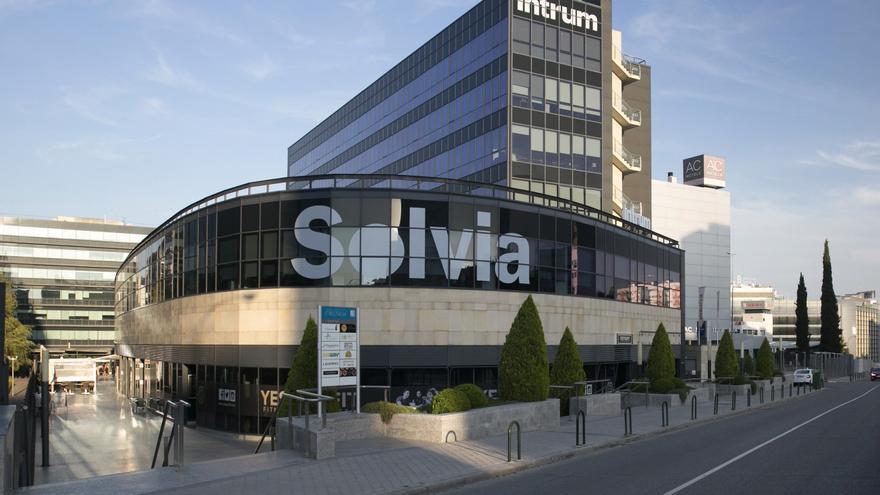 La sueca Intrum cierra la compra de Solvia, la histórica inmobiliaria de Sabadell