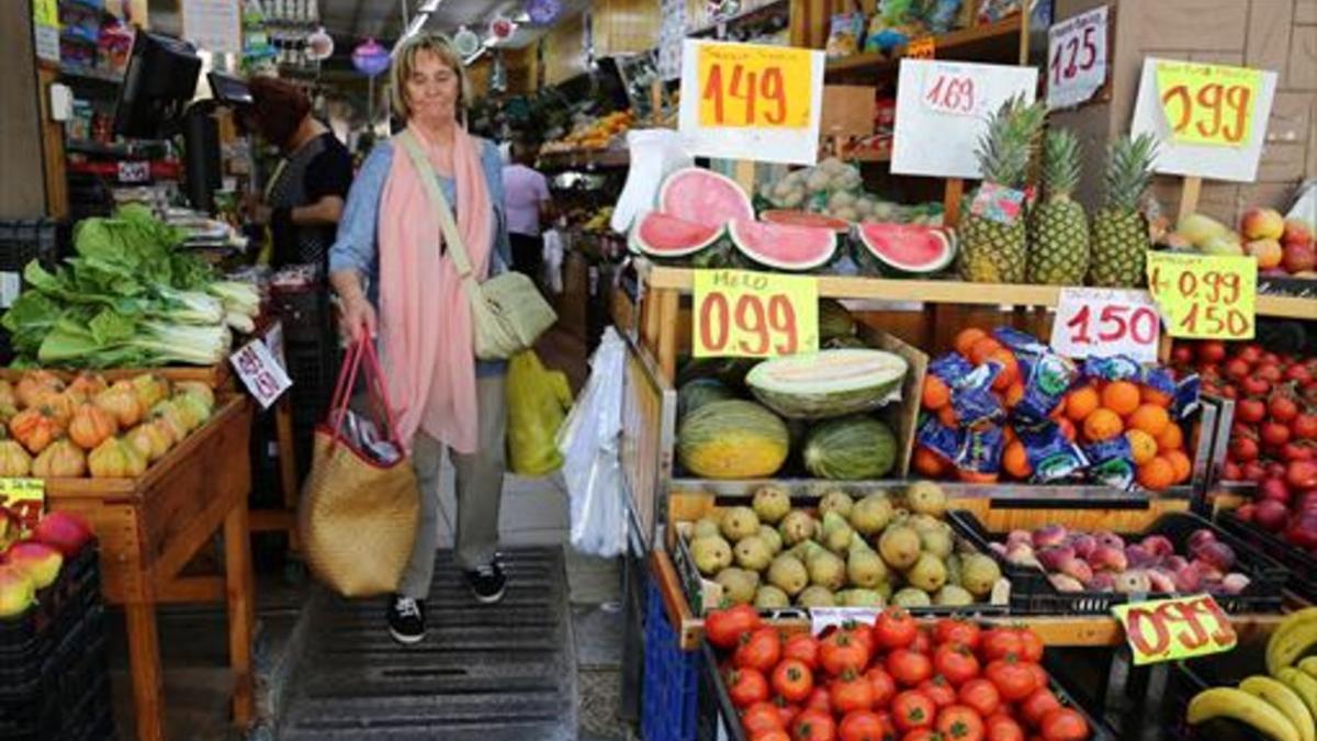 FRUTAS Y VERDURAS La Frutería Moreno en la Via Júlia.