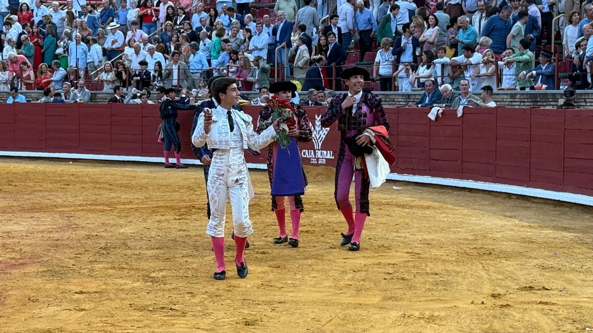 Quitana ha cortado dos orejas en su segundo novillo.