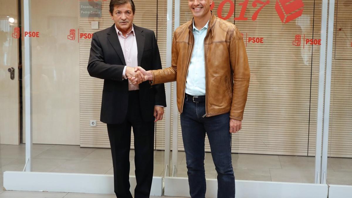 Pedro Sánchez y Javier Hernández