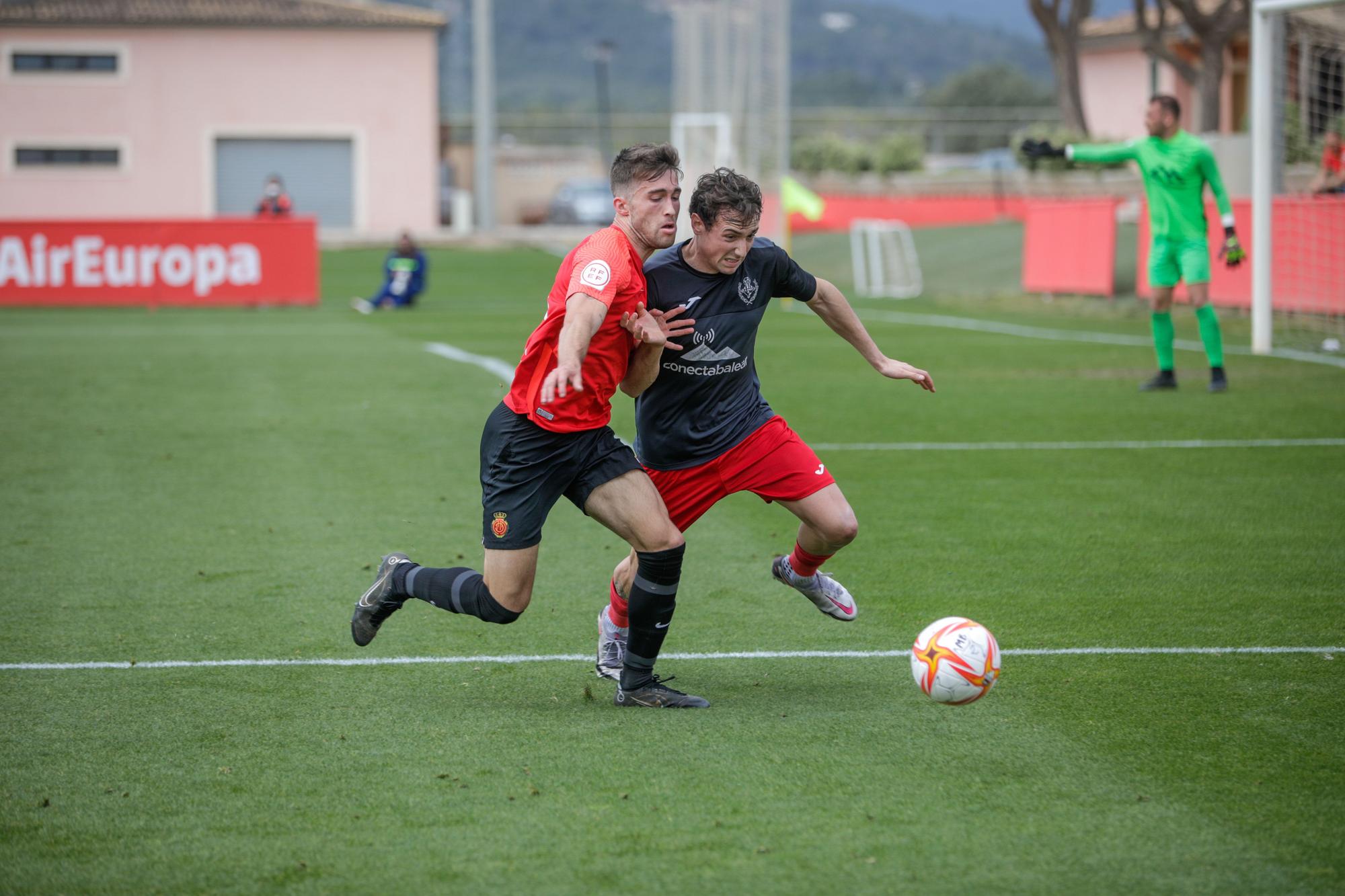 Así celebró el Mallorca B el ascenso a la Segunda RFEF.