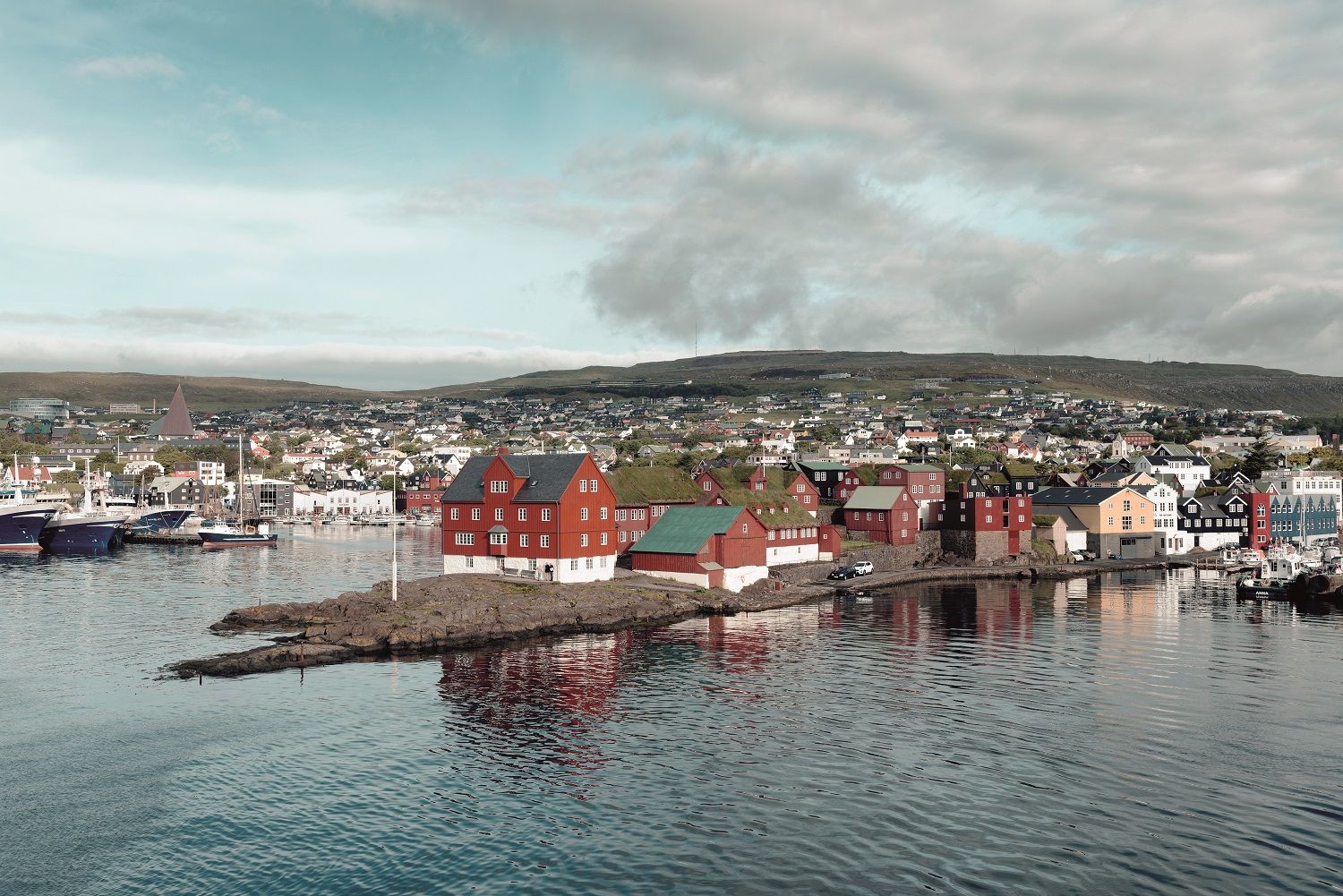 Casas típicas en el puerto de Tórshavn.