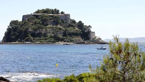 Del Fort de Brégançon  a Saint-Tropez