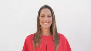 Fallera de saga y madre a tiempo completo