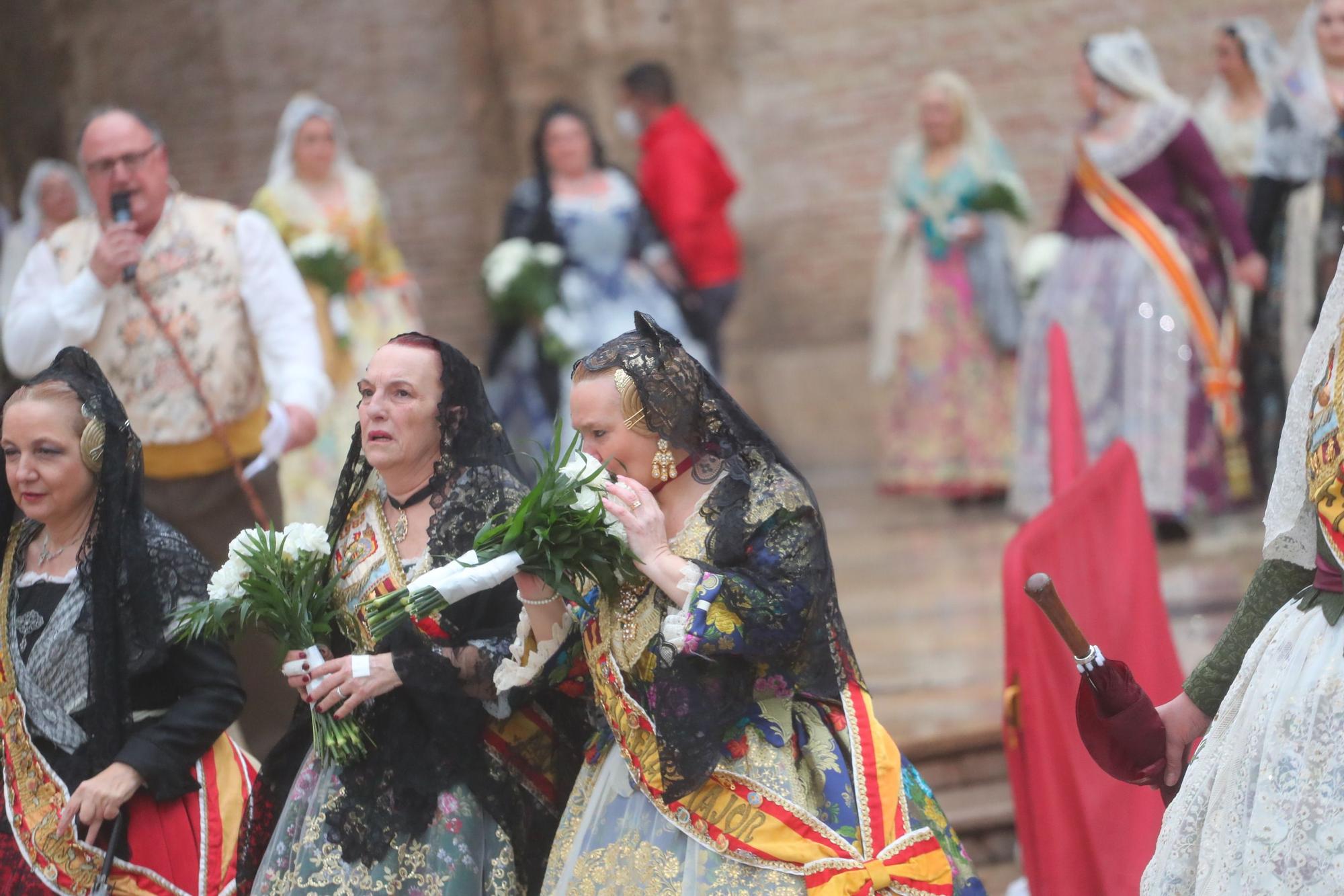 Búscate en el primer día de ofrenda por la calle de la Paz (entre las 18:00 a las 19:00 horas)