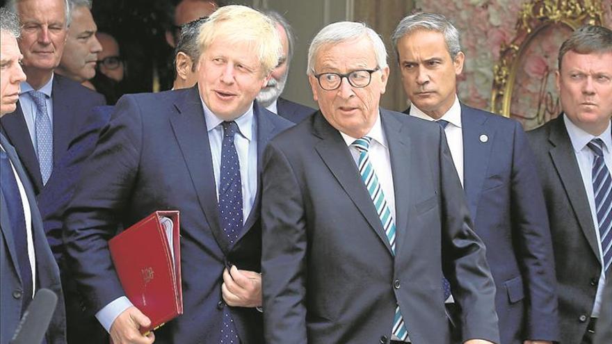 Johnson y Juncker no logran desencallar la crisis del ‘brexit’