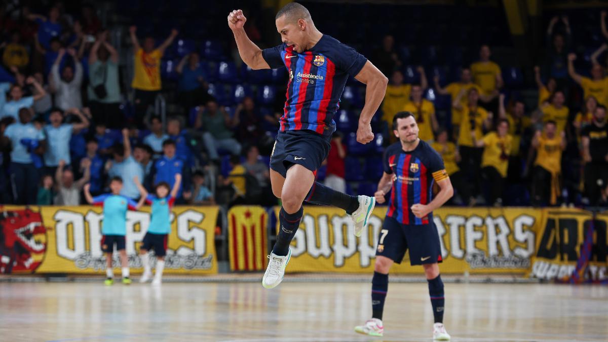 Ferrao marcó ante el Manzanares su gol 300 con el Barça
