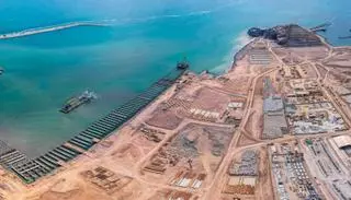 China despliega ya su logística portuaria en todas las áreas de pesca de la flota gallega