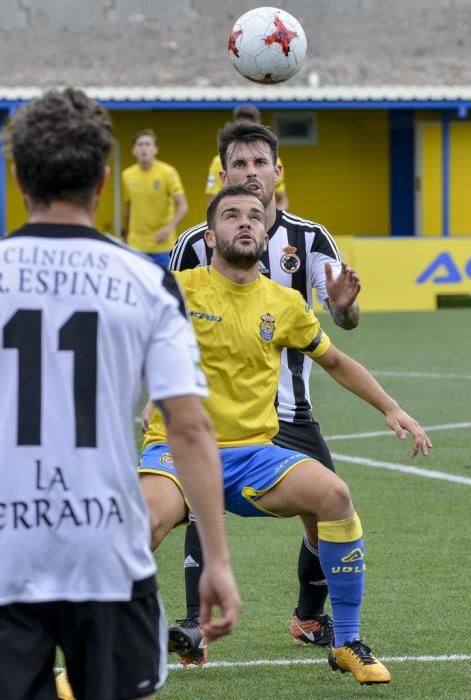 26/11/2017 LAS PALMAS DE GRAN CANARIA. Fútbol 2º B Las Palmas Atco. -- Linense. FOTO: J. PÉREZ CURBELO