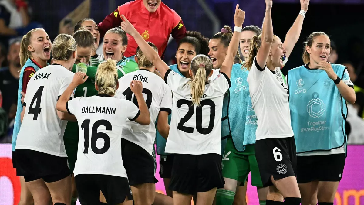 Una heroica Alemania resiste en inferioridad ante Francia y será la rival de España en semifinales