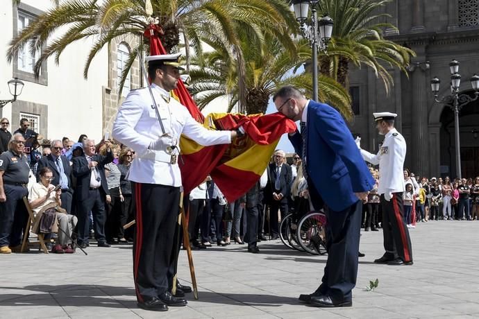 01-03-20  LAS PALMAS DE GRAN CANARIAS. PLAZA DE SANTA ANA. LAS PALMAS DE GRAN CANARIA. Jura de bandera en Santa Ana. Acto de jura o promesa ante la bandera de personal civil, en la plaza de Santa Ana, con motivo del 483 Aniversario de la InfanterÍa de Marina y el 80 Aniversario de la InfanterÍa de Marina en Canarias.    Fotos: Juan Castro.