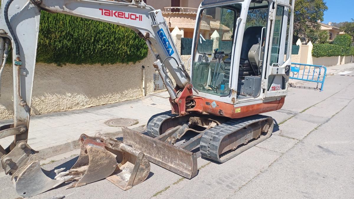 La Pobla de Farnals realiza obras para mejorar el drenaje.