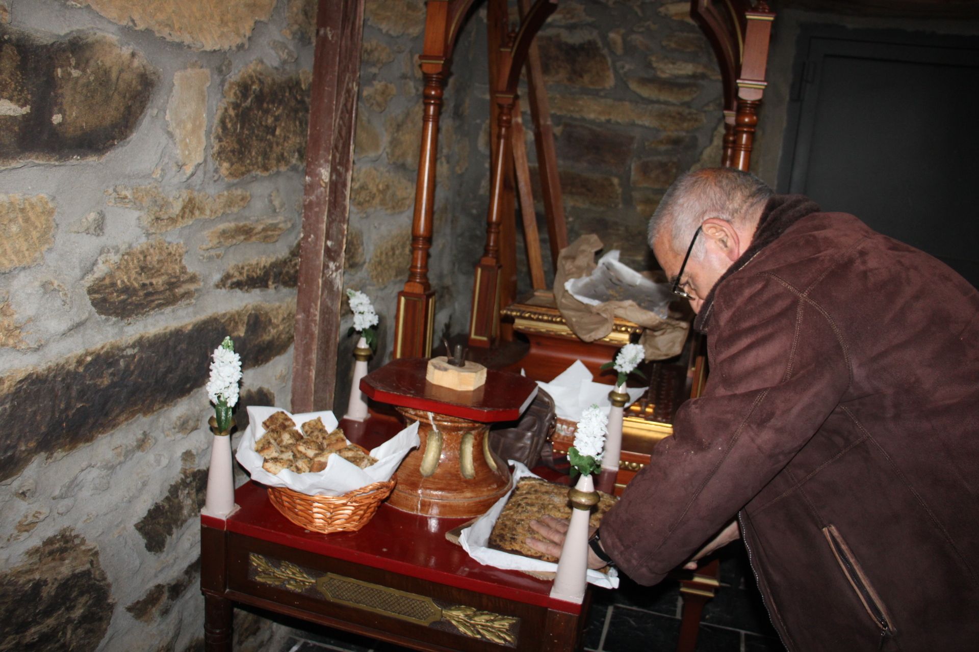 El obispo de Astorga visita Ferreros, Paramio, Robleda, Cervantes, Valdespino y San Juan de la Cuesta