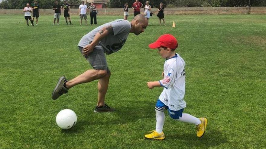 David Odonkor spielte mit den Kindern.