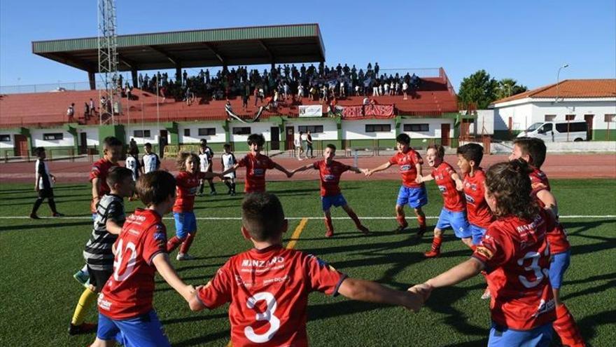 El Diocesano, campeón regional benjamín tras ganar Mérida (3-1)