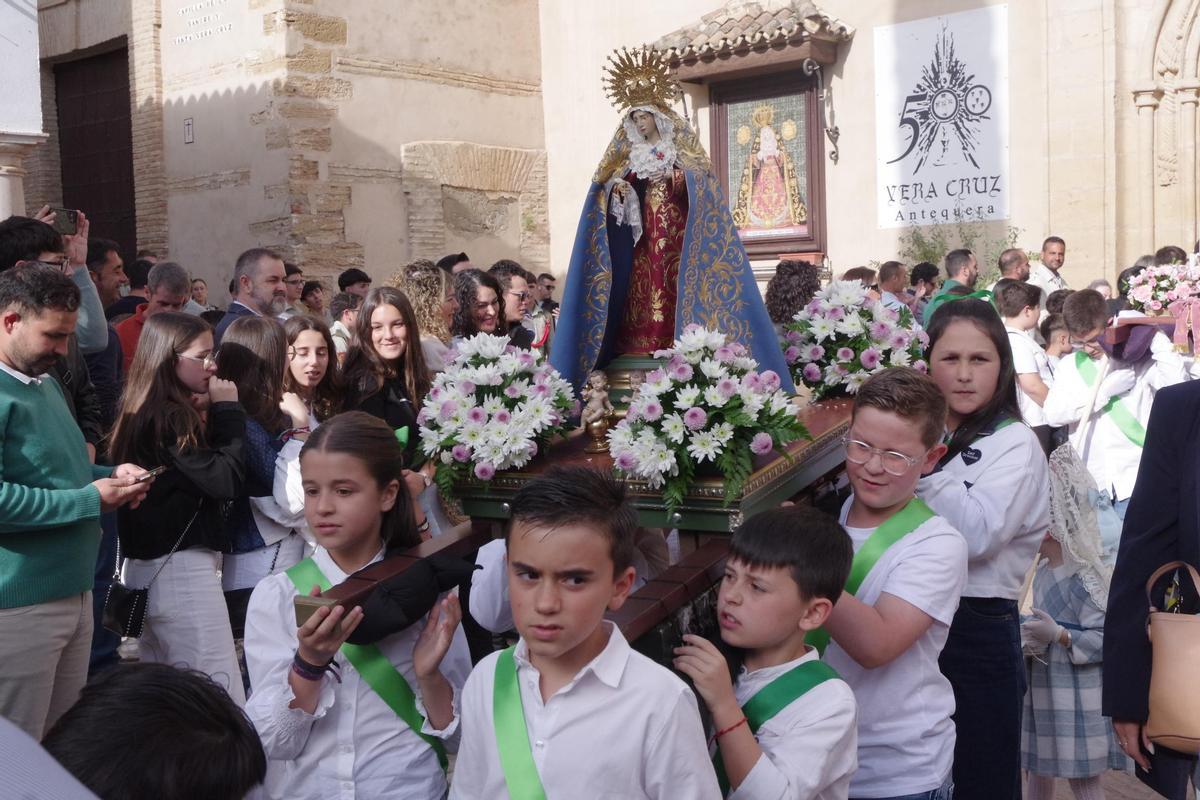 Fotos de la procesión de tronos chicos de Antequera