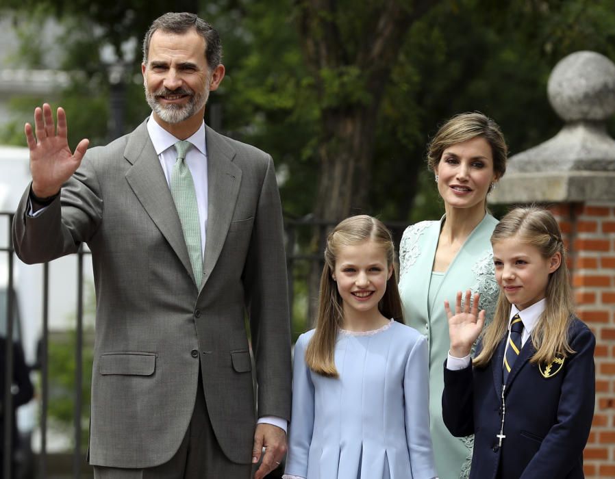 LA INFANTA SOFÍA TOMA LA PRIMERA COMUNIÓN